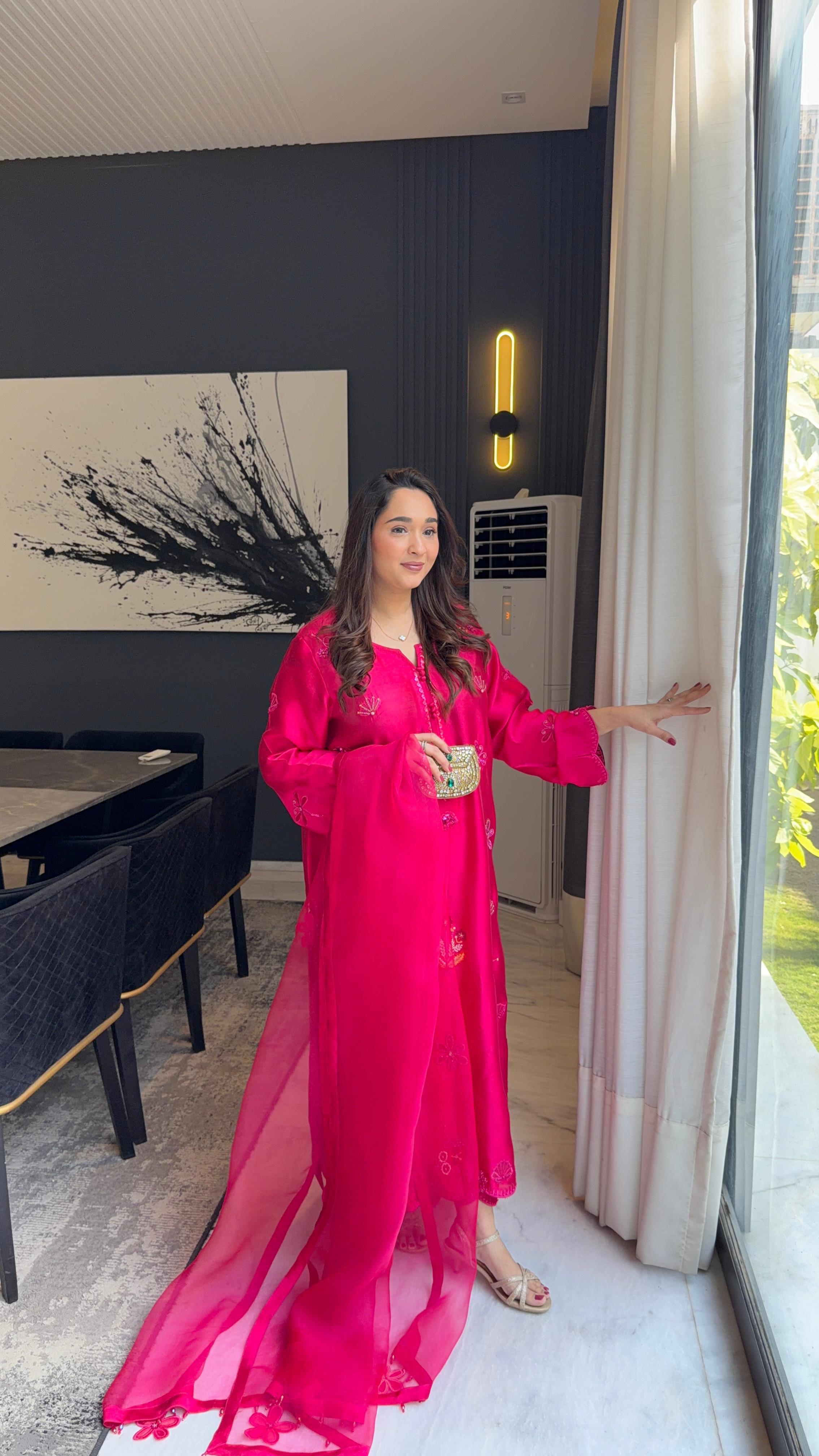 PINK POP – Sheesha Silk Ensemble